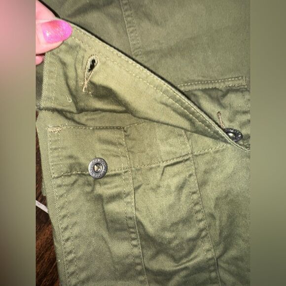 Levi’s jeans Capri chinos Olive Green Cargo Pants NWOT sz S - Picture 5 of 8